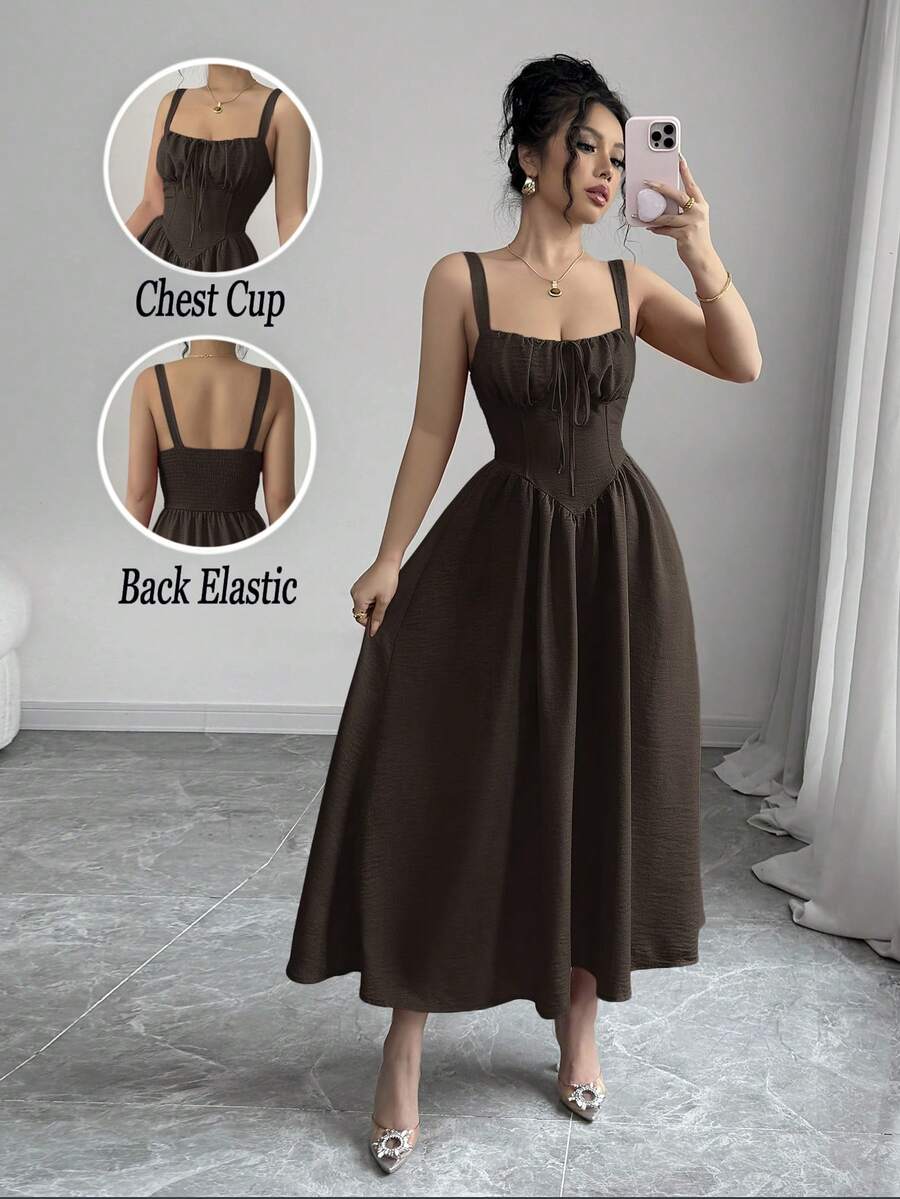 Rafferiza 女士红色纯色情人节度假休闲连衣裙,荷叶边前襟系带蝴蝶结,可爱优雅吊带后背,不规则腰线显瘦A字下摆,2025夏季新款长裙 - 咖啡 - 查看 1