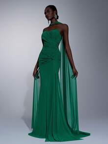 Elitara Elegant Green Stretchy Knit Mesh Strapless Ruched Bust Twisted Waist Asymmetric Fishtail Hem Dress (Detachable Metal Hanging Pendant), Suitable For Dates, Vacations, Singles Parties, Weddings, Back To School Events - Green - View 1