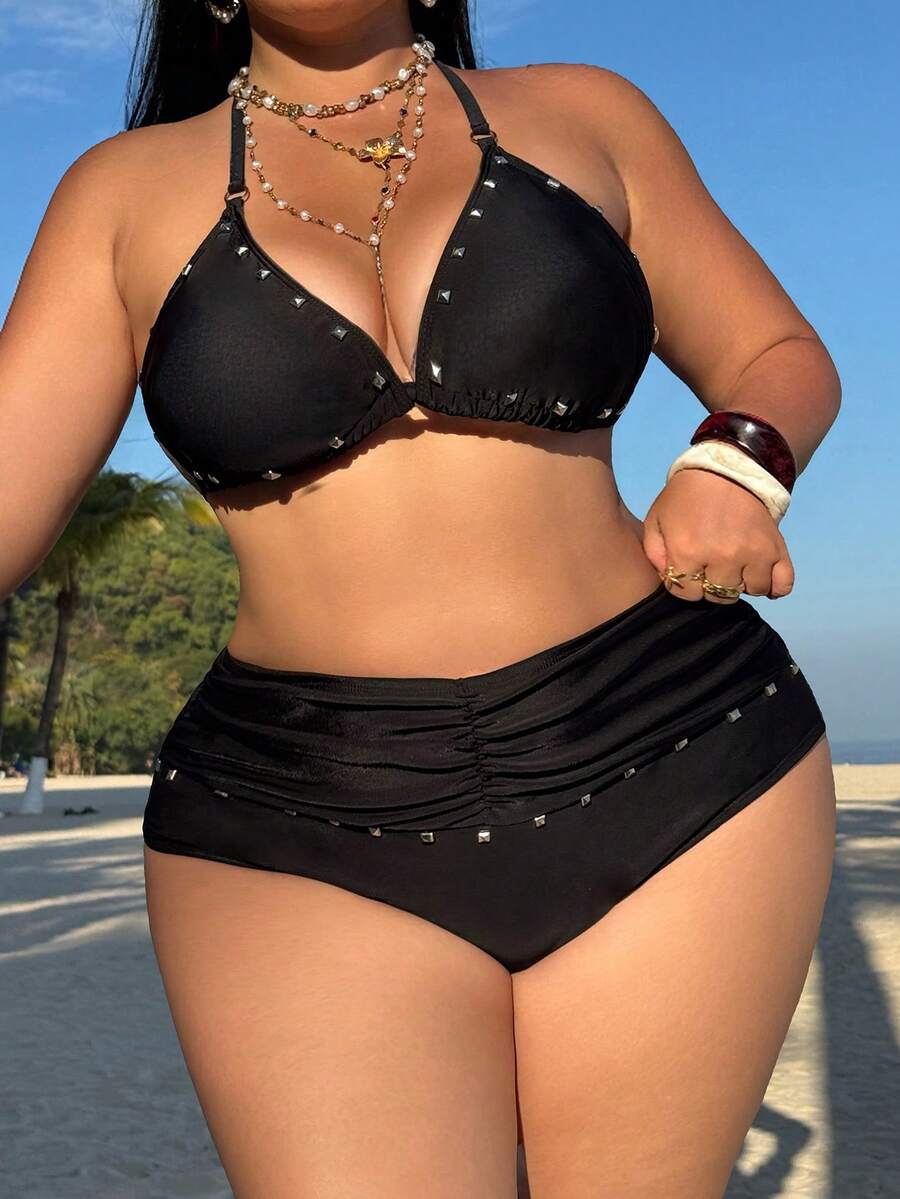 SHEIN Swim SXY Bộ bikini hai mảnh cổ yếm và tam giác màu trơn dành cho nữ cỡ lớn, phối đinh tán. - màu đen - Xem 1