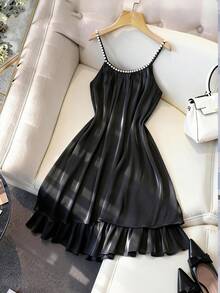 GlowEve 女士撞色滚边仿珍珠优雅吊带迷你连衣裙 - 黑色 - 查看 1