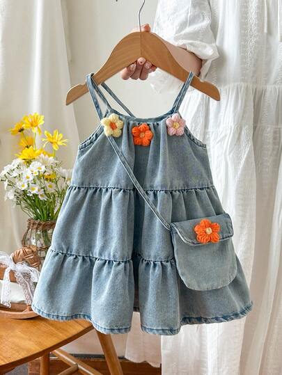 SHEIN 女童时尚休闲3D花朵装饰牛仔无袖连衣裙及包包套装，适合春夏季节、室内、室外、旅行、海滩、日常穿着