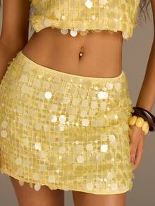 Athîral Women's Casual Vacation Yellow Sequin Knit Mini Skirt, Suitable For Beach, Party - Pale Yellow - View 1