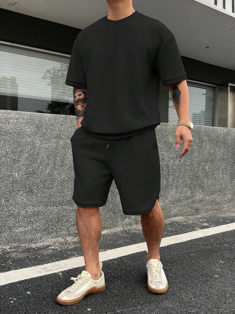 Men's Solid Color Textured Fabric Elastic Waist Black T-Shirt Set, Summer