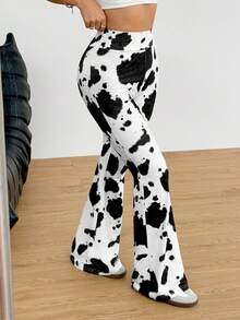 SHEIN EZwear 女士奶牛纹针织休闲音乐节喇叭裤 动物纹喇叭裤 奶牛纹裤 黑白喇叭裤 奶牛纹打底裤 喇叭奶牛纹裤 女士裤子 女士高腰裤 阔腿裤 女士高腰喇叭打底裤 - 黑與白 - 查看 3