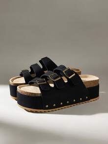 Sandal đế xuồng cao 6.5cm màu đen, đính đinh tán, thời trang và năng động với quai điều chỉnh được, thoải mái khi đi làm, đi học và đi chơi ngoài trời. - màu đen - Xem 2