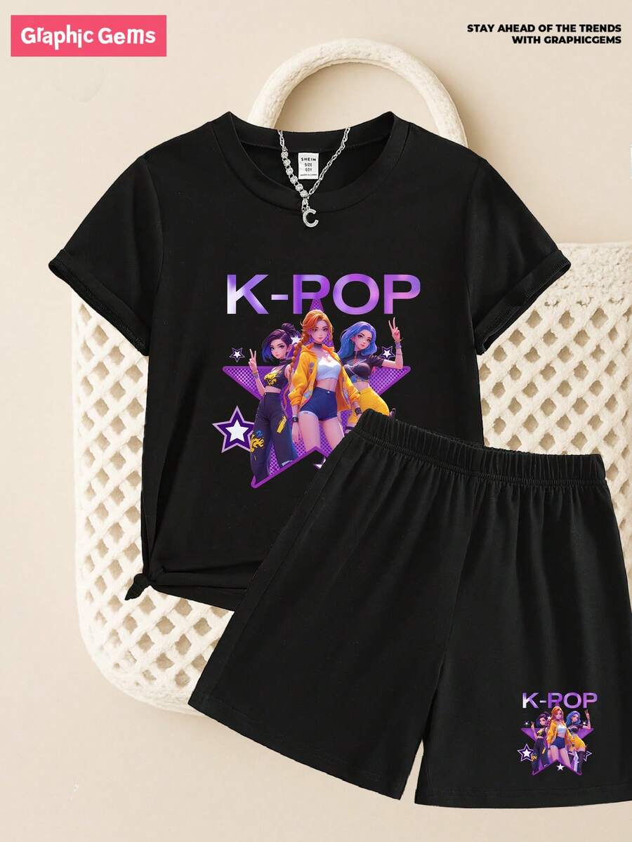 SHEIN 2件組黑色夏季休閒女童開學時尚K-POP卡通印花圓領短袖T恤與短褲套裝,青少年女孩流行女星穿搭 - 黑色 - 查看 1