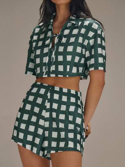 Athîral Women's Casual V-Neck Green Checkered Printed Short Sleeved Top And Shorts Two-Piece Set, Green Checkered Set, Summer Set, Women's Casual Set, Date Party Outfit, Daily Outfit, White Green Set, Gingham Set, Two Piece Set Women