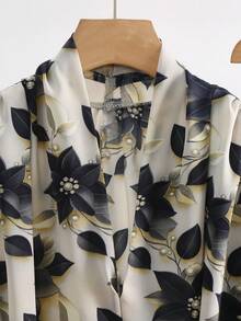 Franclia Navy Blue And White Floral Print Pleated Short Sleeve Shirt & Elastic Waist Double-Layer Capri Pants 2-Piece Set,Women Summer Elegant Office Outfits - Multicolor - View 7