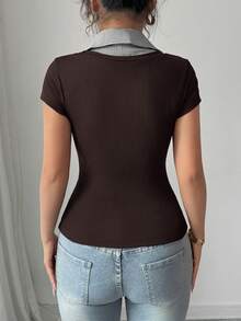 SHEIN Raffinéa Áo polo nữ tay ngắn, thoải mái, thanh lịch, phù hợp cho cả đi làm và đi nghỉ mát, thích hợp cho người trưởng thành, gợi cảm, cổ chữ V, phối sọc, chất liệu 2 trong 1, co giãn tốt, ôm sát, thích hợp cho mùa xuân/hè. Áo polo nữ, áo body nữ, áo kiểu nữ. - Cà phê nâu - Xem 2