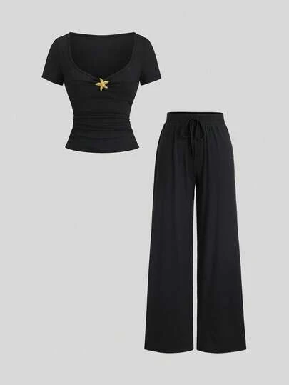 Sweetra Conjunto casual de 2 piezas de camiseta de manga corta y pantalones con decoración de estrella de mar de metal para mujer, primavera/verano