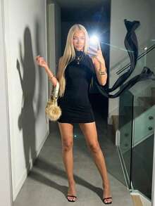 SHEIN ICON Vestido mini con diseño de volantes asimétrico, sin espalda y con cuello halter ajustado - Negro - Ver 1