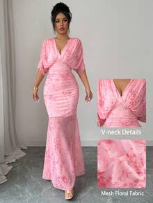 Modelyn Đầm dài ôm dáng màu hồng tay cánh dơi cổ chữ V in hoa, thích hợp cho kỳ nghỉ lãng mạn. - Hồng - Xem 6