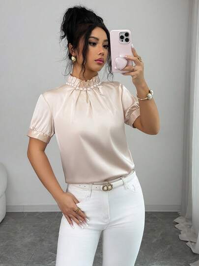 Elenzga 女士优雅通勤休闲度假时尚上衣，饰有珍珠，泡泡袖，立领，荷叶边，后开衩，亮面杏色T恤，适合早春、春季和夏季穿着。