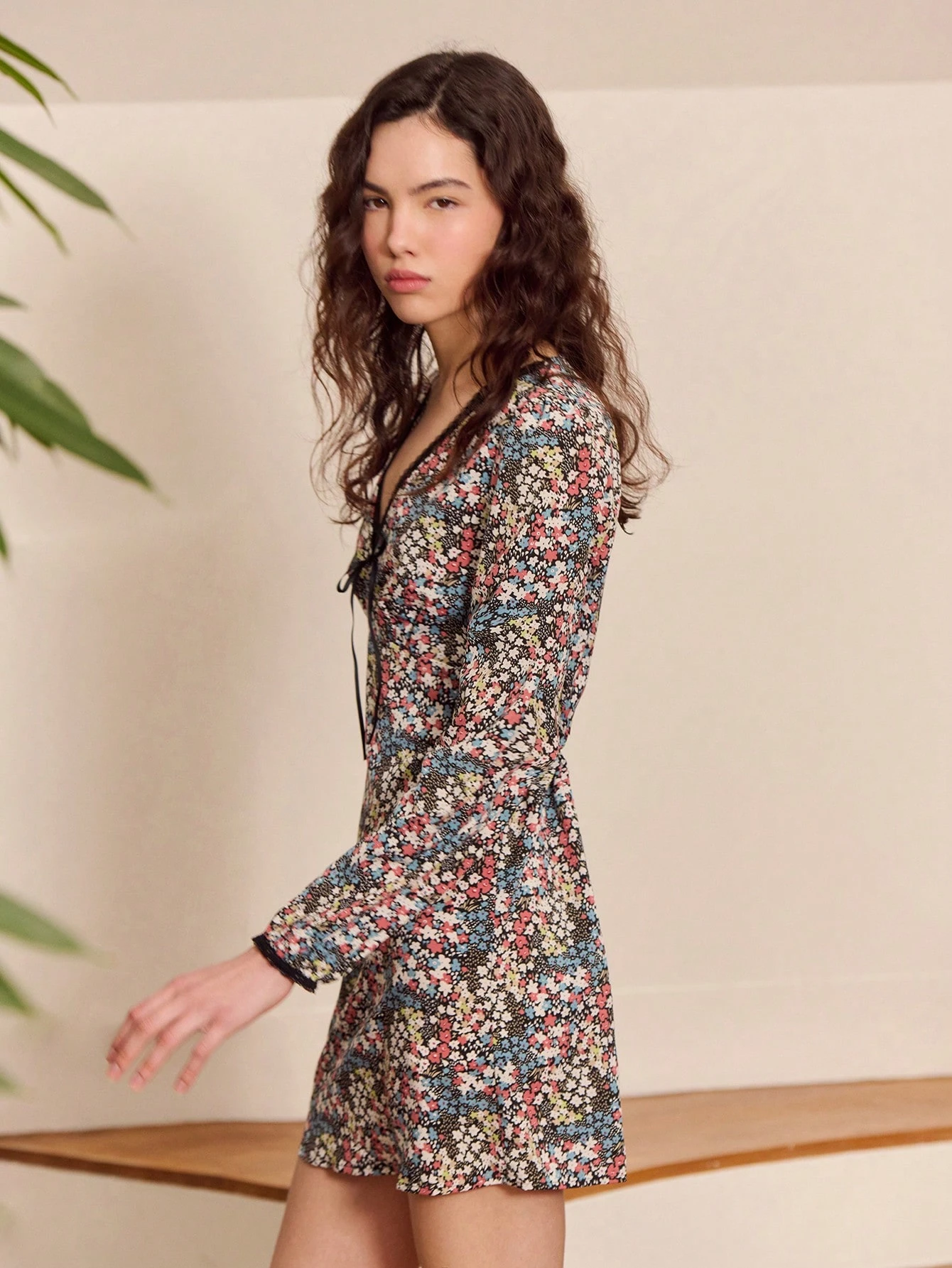 Floral Vintage Style Print Long Sleeve Smock Dress With Lace Trim Detail Spring Summer French Style Parisian Style Flower Dress Woman Ditsy Floral Dress Long Sleeve Dresses Woman Women's Floral Long Sleeve Mini Dress