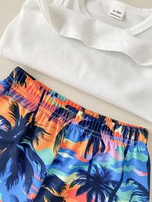 SHEIN Playful Pals 3 pièces Ensemble d'été pour bébé garçon, débardeur blanc avec imprimé lettres à la mode, short de plage avec imprimé palmiers, chapeau assorti. Convient pour les vacances à la plage, le port décontracté quotidien, les activités extérieures - Multicolore - Voir 8