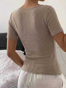 DAZY 女士夏季修身常规肩部短袖休闲T恤 - 卡其色 - 查看 3