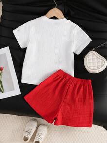 SHEIN Conjunto de camiseta de manga corta con bordado de corazón para niñas pequeñas, adecuado para uso casual, deportivo, al aire vacaciones - Rojo y blanco - Ver 2