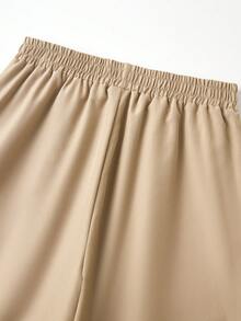 SHEIN Mirajuku 男童印花黑色短袖T恤+米色工装裤休闲套装（2件套），春夏款 - 卡其色 - 查看 4