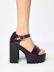 ROMWE Kawaii Giày sandal cao gót hở mũi màu đỏ tía dành cho nữ, phong cách Punk Gothic thanh lịch, họa tiết hình trái tim, khóa vuông bằng kim loại, dây đeo mắt cá chân co giãn, thiết kế kín, đế dày, gót dày, thích hợp cho mùa xuân hè, tiệc tùng, lễ hội, giày một gót dành cho nữ. - Màu Đỏ Sâu - Xem 5