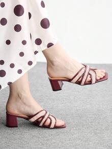 CUCCOO BIZCHIC 方头条纹交叉粗跟凉鞋，款式百搭，简约时尚，适合日常穿着或休闲场合。 - 酒紅色 - 查看 3