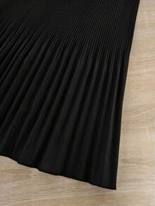 GlowEve CURVE Plus Size Women's Bow Decor Color Block Pleated Fashion Date Party Dress, Suitable For Summer - Black - View 5