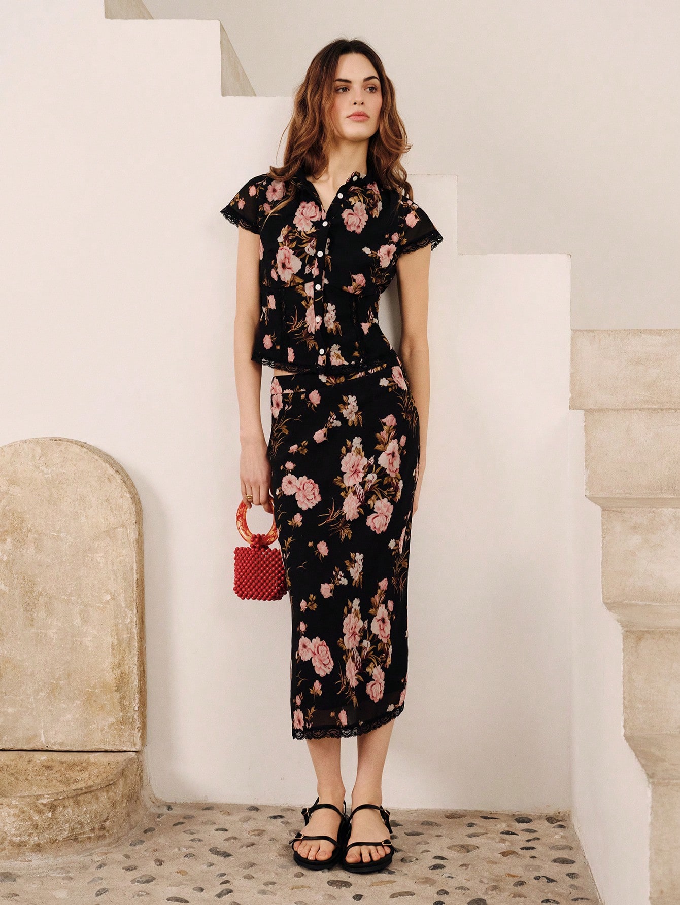 Falda floral con detalles de encaje en el bajo, estilo francés y parisino para vacaciones y salidas, ideal para primavera y verano
