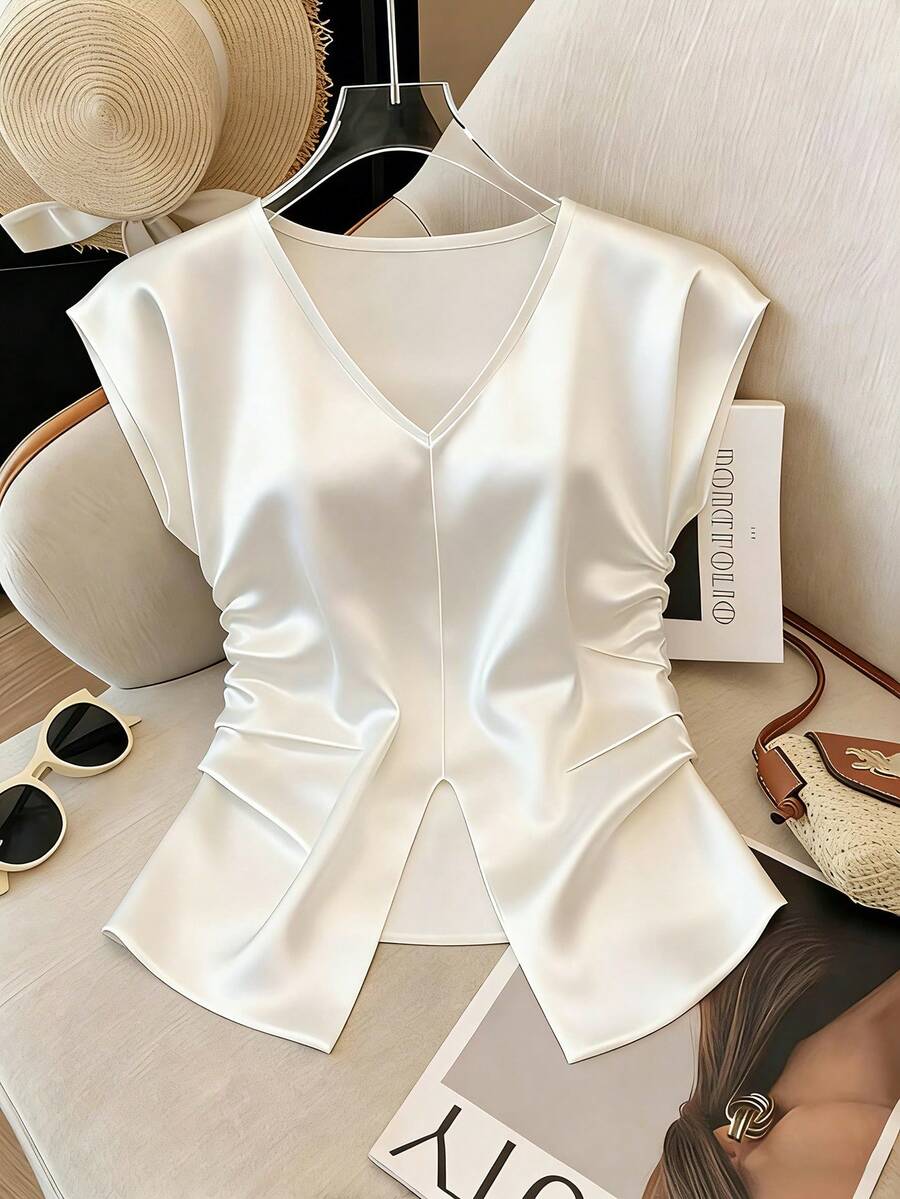 GlowEve Áo kiểu nữ màu trơn cổ chữ V, thiết kế xếp ly, xẻ tà. - trắng - Xem 1