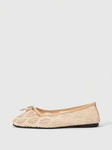 Sleekvia 女士经典蝴蝶结细节蕾丝网面时尚优雅舒适方头平底鞋 - 杏色 - 查看 3