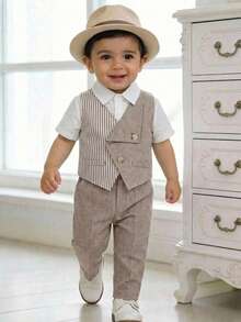 SHEIN 1 bộ đồ bé trai mùa xuân/hè thời trang dễ thương, áo vest sọc xanh phối màu và quần dài, trang phục quý ông trang trọng, phù hợp cho kỳ nghỉ, đám cưới, đầy tháng, lễ rửa tội, tiệc sinh nhật 1 tuổi, tiệc mừng em bé sắp chào đời, thanh lịch, khách mời đám cưới, phù rể nhí, cậu bé cầm nhẫn, đám cưới, lễ Phục sinh - Màu Khaki - Xem 8