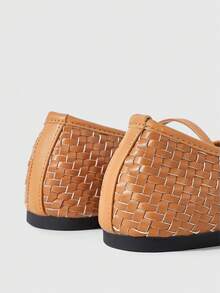 Sleekvia Women's New Fashion Woven Slip-On Flat-Bottomed Square Toe Shoes - Camel - View 5