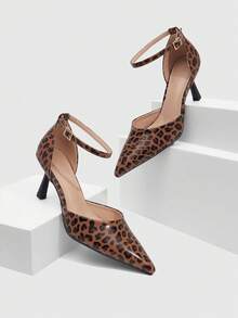 Brown leopard print
