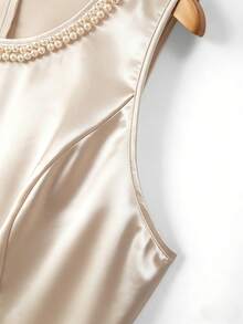 GlowEve CURVE Đầm satin đính hạt cườm cỡ lớn, thanh lịch và sang trọng. - Màu be - Xem 8