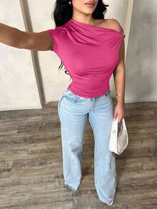 SHEIN SXY 大码女式基础款纯色休闲不对称露肩上衣，棕色，百搭夏季衬衫，棕色单袖上衣，巧克力棕色上衣 - 玫紅色 - 查看 3