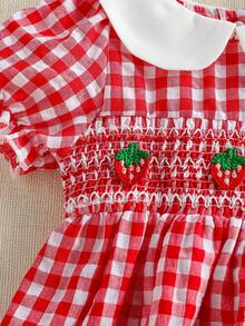 SHEIN 女婴褶皱格纹彼得潘领花瓣袖休闲连衣裙，适合日常穿着和聚会 - 紅色 - 查看 4