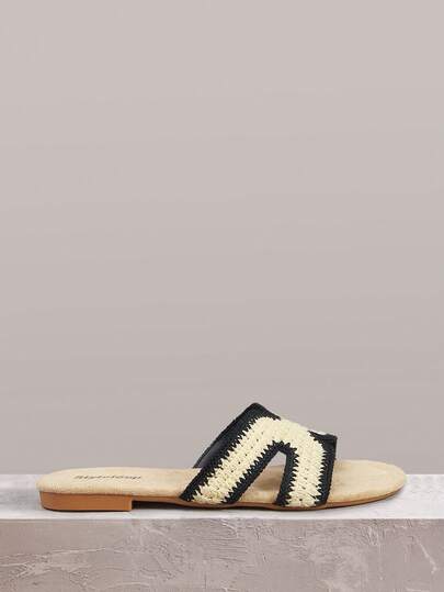 Styleloop Women's Black & White Contrast Color Woven Slippers, Refreshing Vacation Style Casual Comfortable Beach Sandals Holiday Travel Essential Boho Cowgirl Outfit Coachella