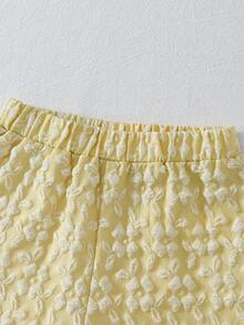 SHEIN Playful Pals 2件套女婴0-3岁春夏优雅甜美3D立体花卉提花领衬衫短裤两件套 - 黃色 - 查看 7