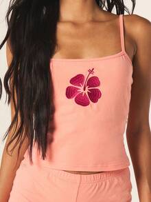 MISSGUIDED Conjunto de pijama con parte superior tipo camiseta y shorts cortos con estampado de hibisco, base de color rosa coral y gráficos florales bordados - Naranja - Ver 4
