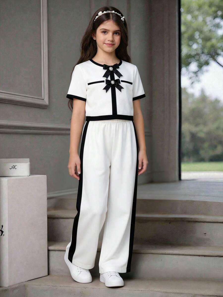 SHEIN 少女T恤套装，休闲与正式皆宜，优雅返校季单品，黑白撞色珍珠纽扣上衣搭配直筒撞色裤 - 黑與白 - 查看 1