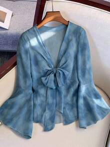 GlowEve 女士优雅蓝色花卉印花喇叭袖休闲沙滩衬衫，前系带设计，适合约会、外出、新年等场合，百搭上衣 - 藍色 - 查看 1