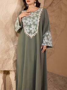 Al Najma Women's Floral Patchwork Shell Tassel Decor Loose Elegant Plus Size Turkish Dress - Green - View 3
