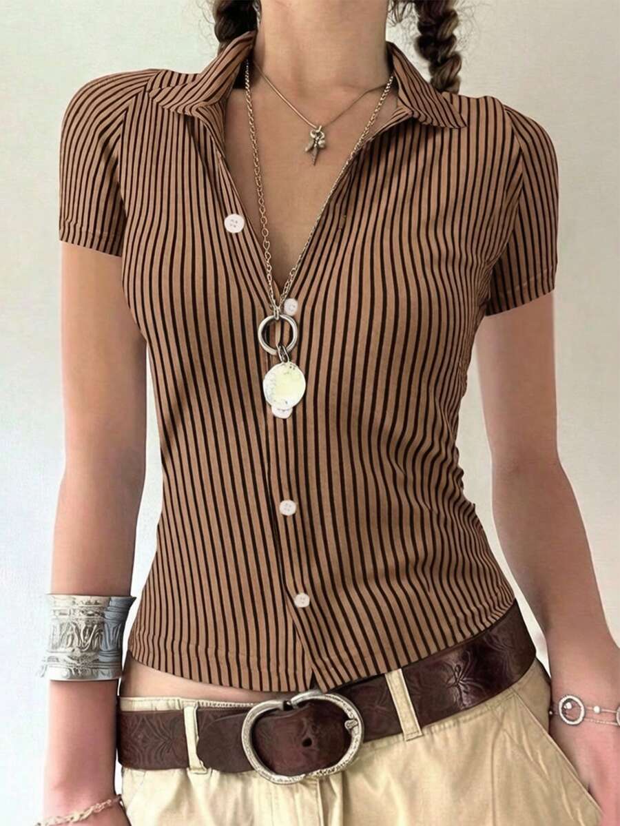 Cévolie Áo thun ngắn tay ôm dáng kẻ sọc phối màu tương phản dành cho nữ - Màu nâu Mocha - Xem 1