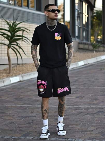 Devon Thys Zwart gebreid T-shirt met ronde hals en korte mouwen voor heren met cartoonpatroon