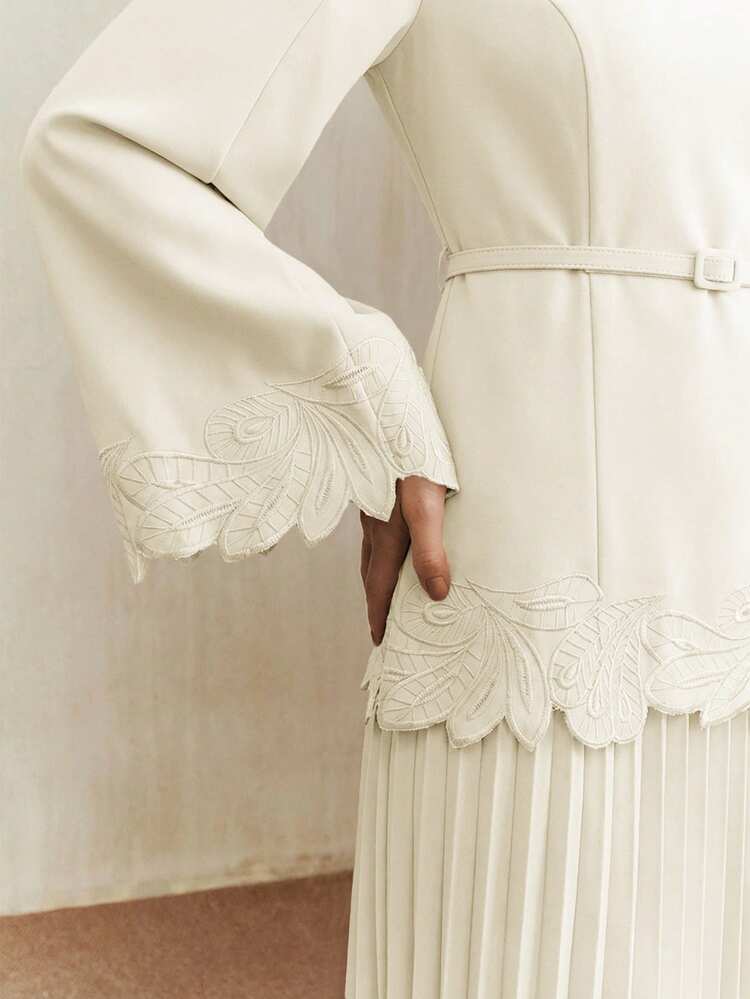 Women's Spring Apricot Vintage Elegant Embroidered Waist Pleated Dress