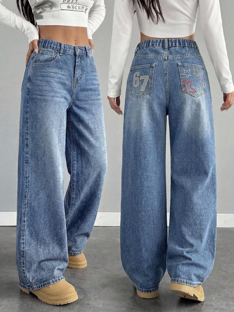 Jeans de pierna ancha con diseño de lavado desgastado vintage clásico azul oscuro, aplicación de dígito "67" y bordado de estrella multicolor para adolescentes