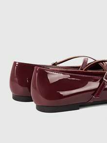 CUCCOO BIZCHIC 女士尖头亮面交叉搭扣平底鞋 - 酒紅色 - 查看 4