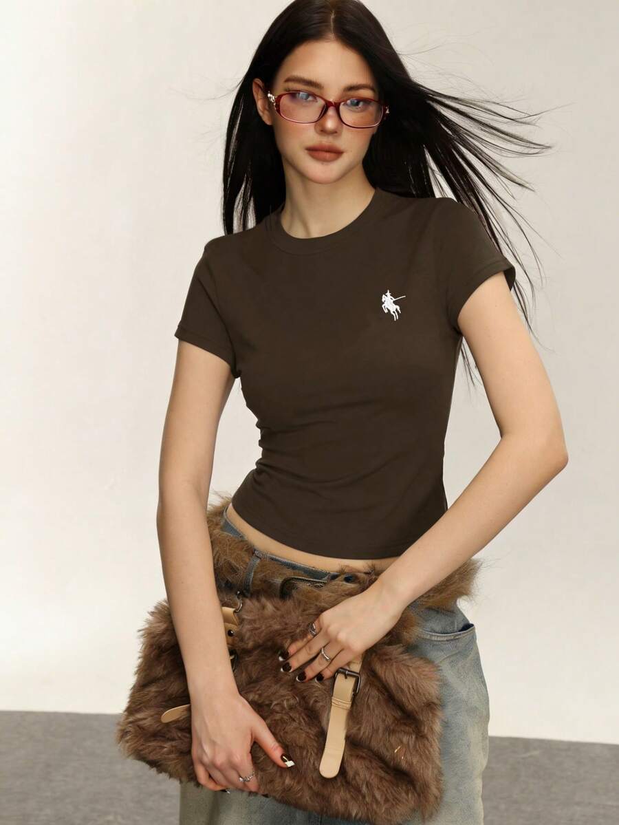 INAWLY Women's Casual Crew Neck Short Sleeve T-Shirt With Knight Embroidery, Versatile - Brown - View 1