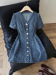 SHEIN MOD 女士V领前开襟纽扣休闲短袖牛仔连衣裙 - 中等水洗藍 - 查看 3