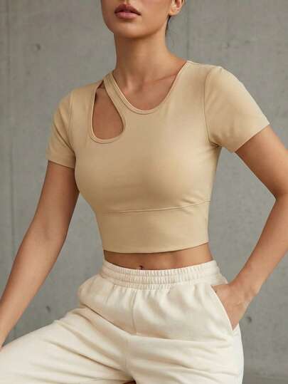 Top corto de licra para mujer con escote asimétrico, manga corta y ajuste cómodo, diseño moderno, juvenil y versátil