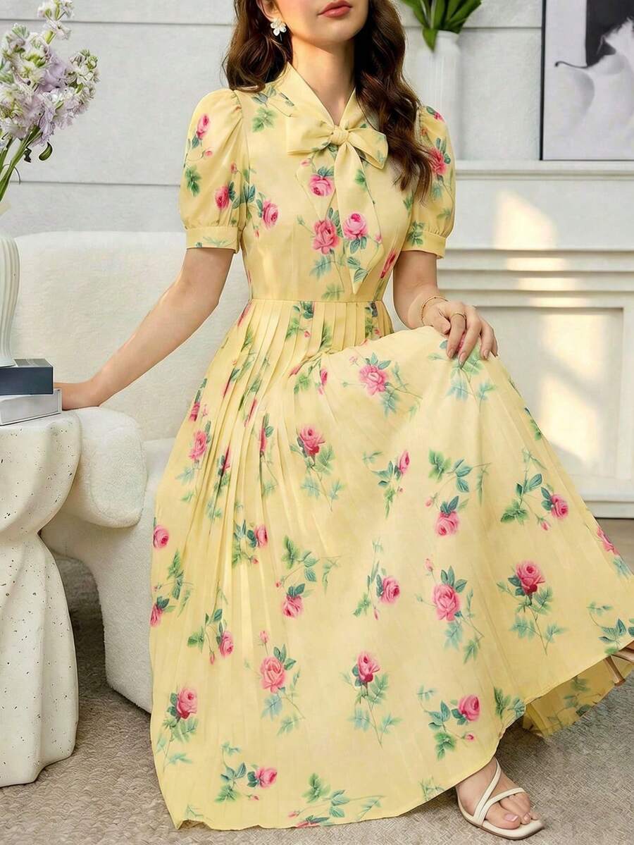 一件式少女夏季优雅甜美梦幻连衣裙，杏色花卉印花，领口系带设计，短袖，收腰，褶裥下摆，长款连衣裙，适合日常穿着、购物、花园派对等场合。 - 黃色 - 查看 1