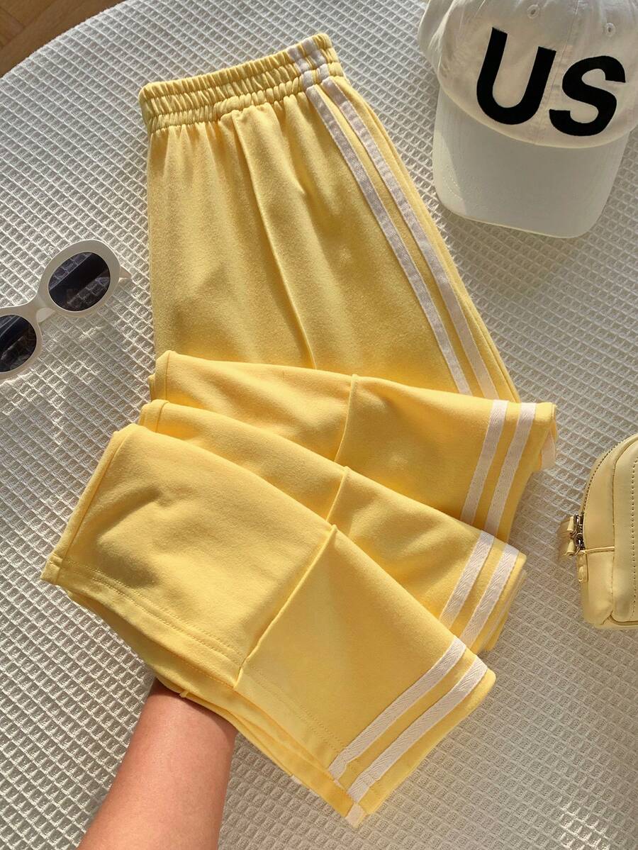 Comfortcana Celana Jogging Wanita Kasual untuk Sehari-hari, Berpergian, Sekolah, Olahraga, Pinggang Elastis, Garis Kontras di Samping, Longgar, Kaki Lebar, Musim Semi/Panas - Angsa kuning - View 1